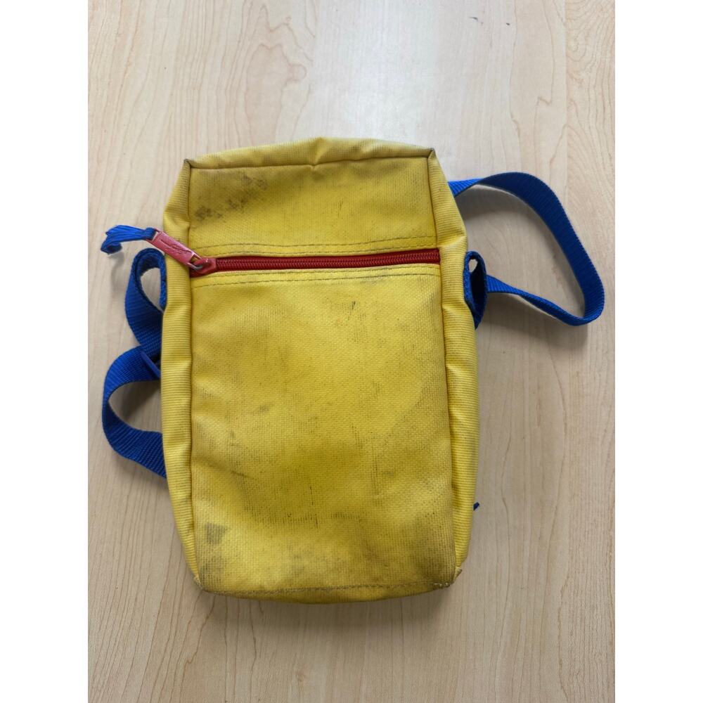 Vintage Pokémon Pikachu Gotta Catch Em All Crossbody Bag Y2K - Picture 3 of 4